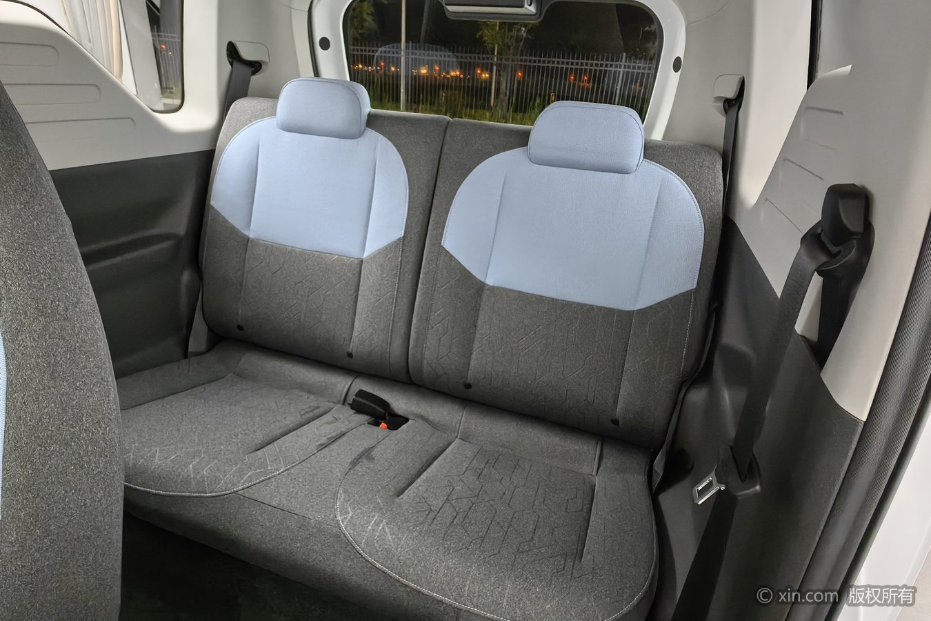 2023 car image #16