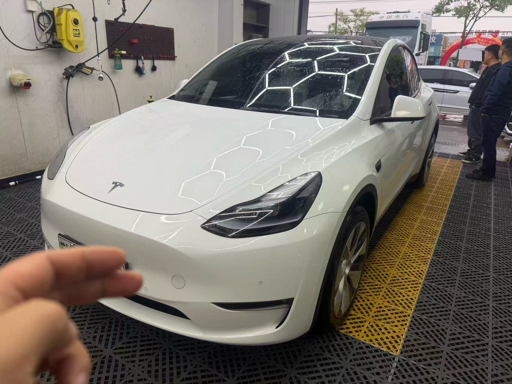 Tesla Model Y 2022 car image 