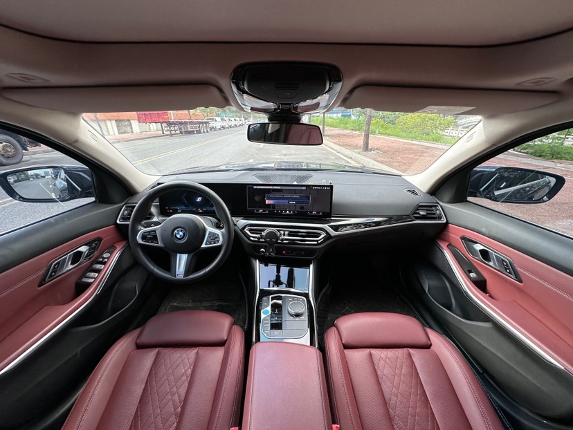 BMW i3 2025 car image #5