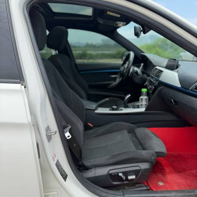 BMW 3 Series 2017 #8 BMW 3 Series 2017 car image #8