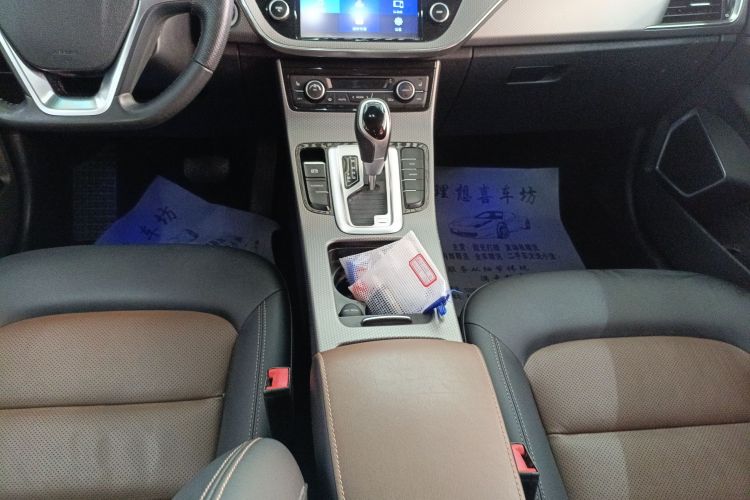 GEELY Emgrand GS 2017 صورة سيارة #14