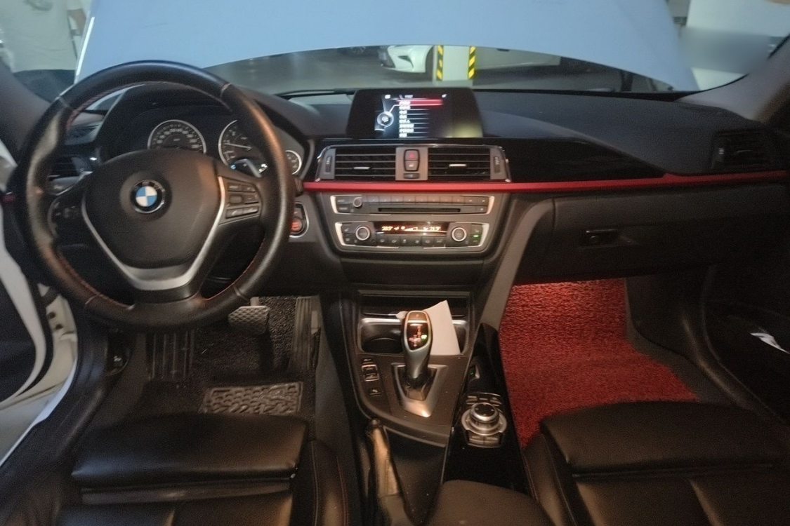 BMW 3 Series 2015 car image #21