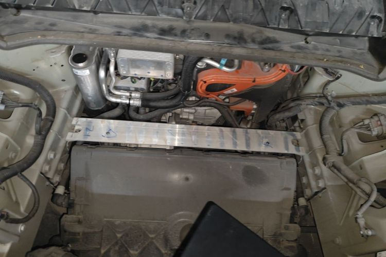 Tesla Model Y 2024 immagine di auto #22