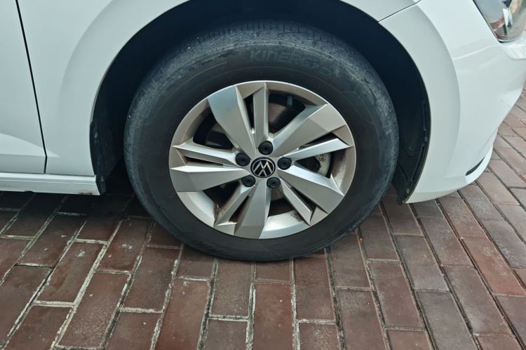 Volkswagen Polo 2023 car image #6