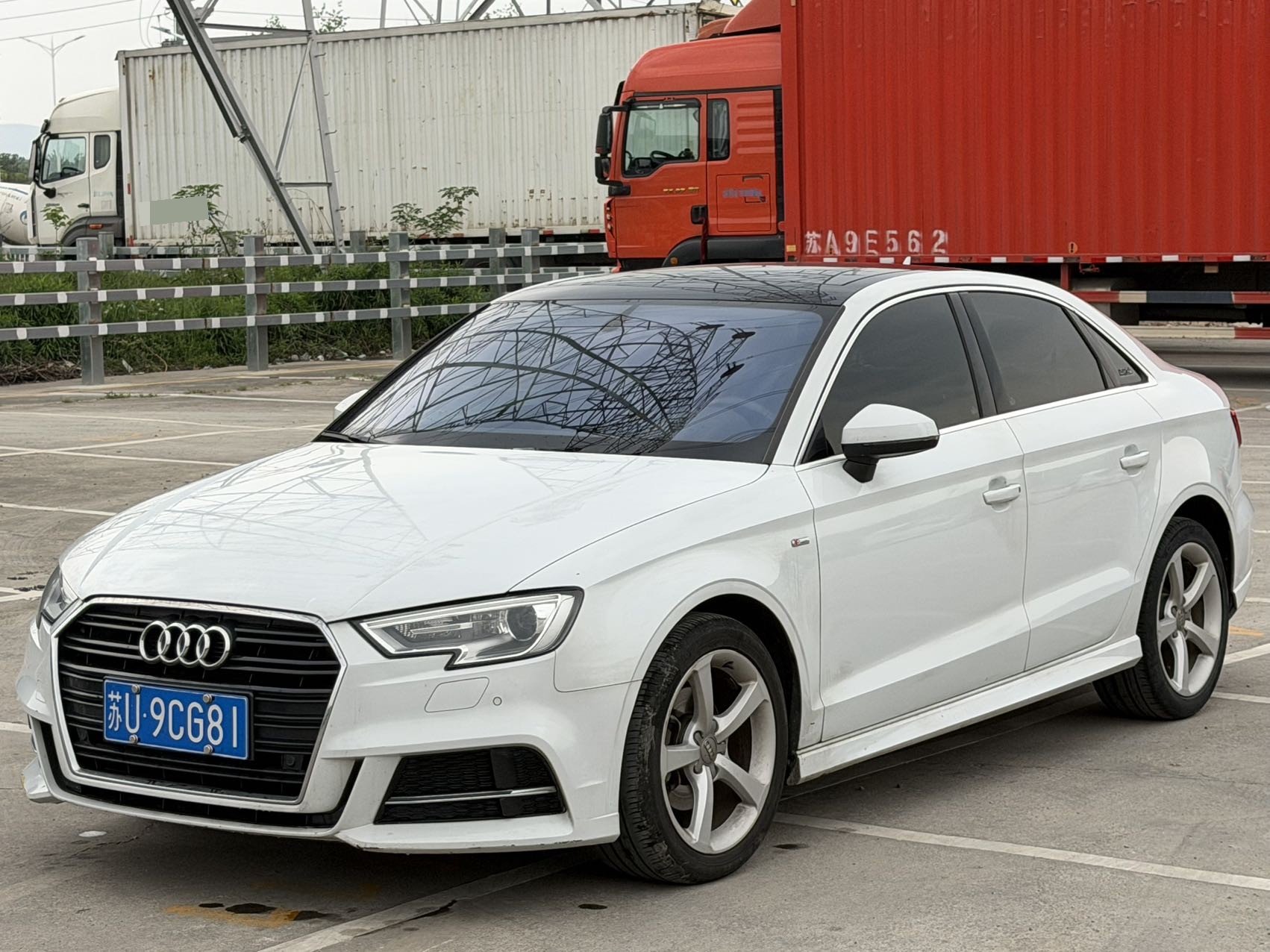 2018 2018 car image