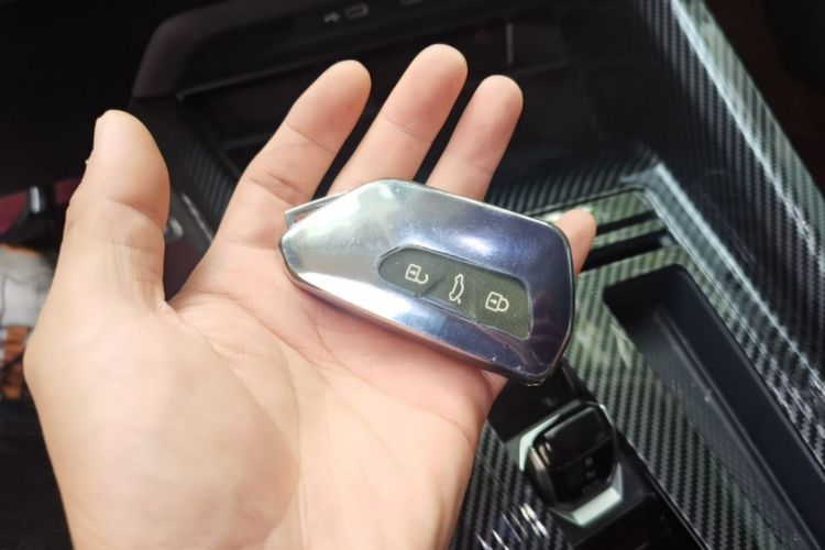 Volkswagen Golf 2024 car image #9