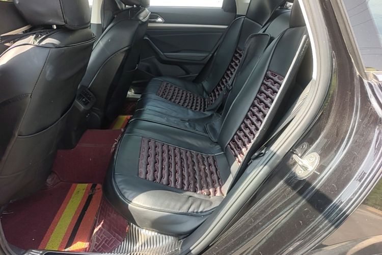 Volkswagen Lavida 2018 car image #19