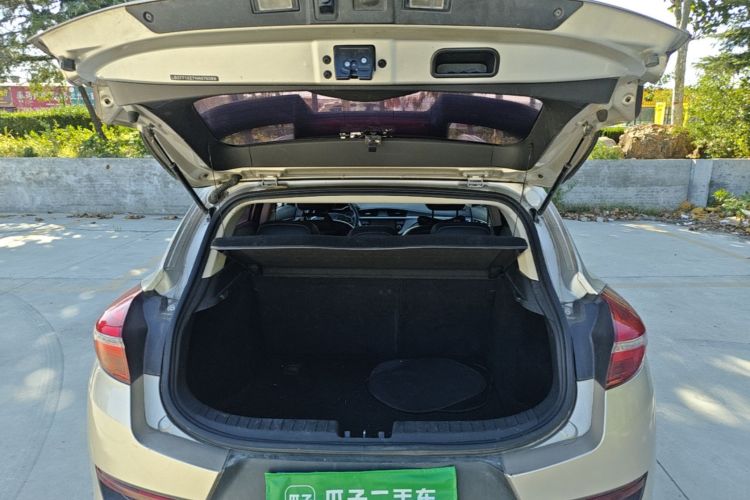 GEELY Emgrand GS 2018 car image #19