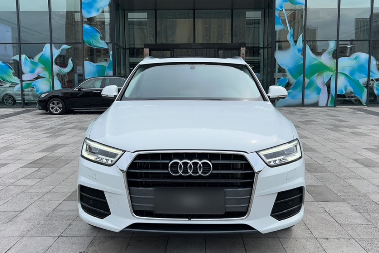 Audi Q3 2018 #10 Audi Q3 2018 car image #10