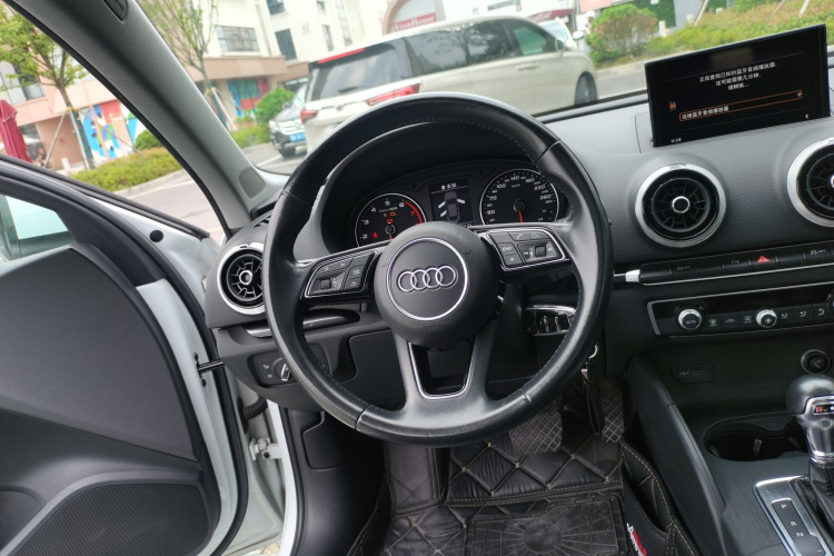 Audi A3 2019 #11 Audi A3 2019 car image #11