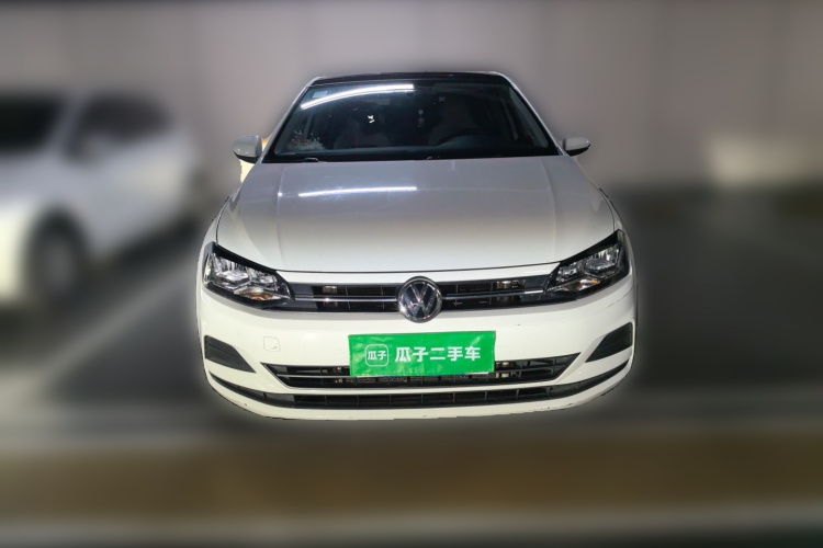 Volkswagen Polo 2019 car image #3