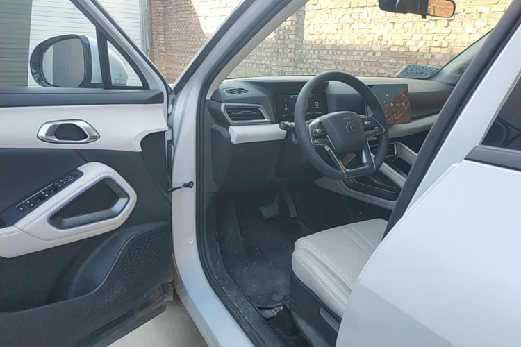 BYD YuanUP 2024 car image #16