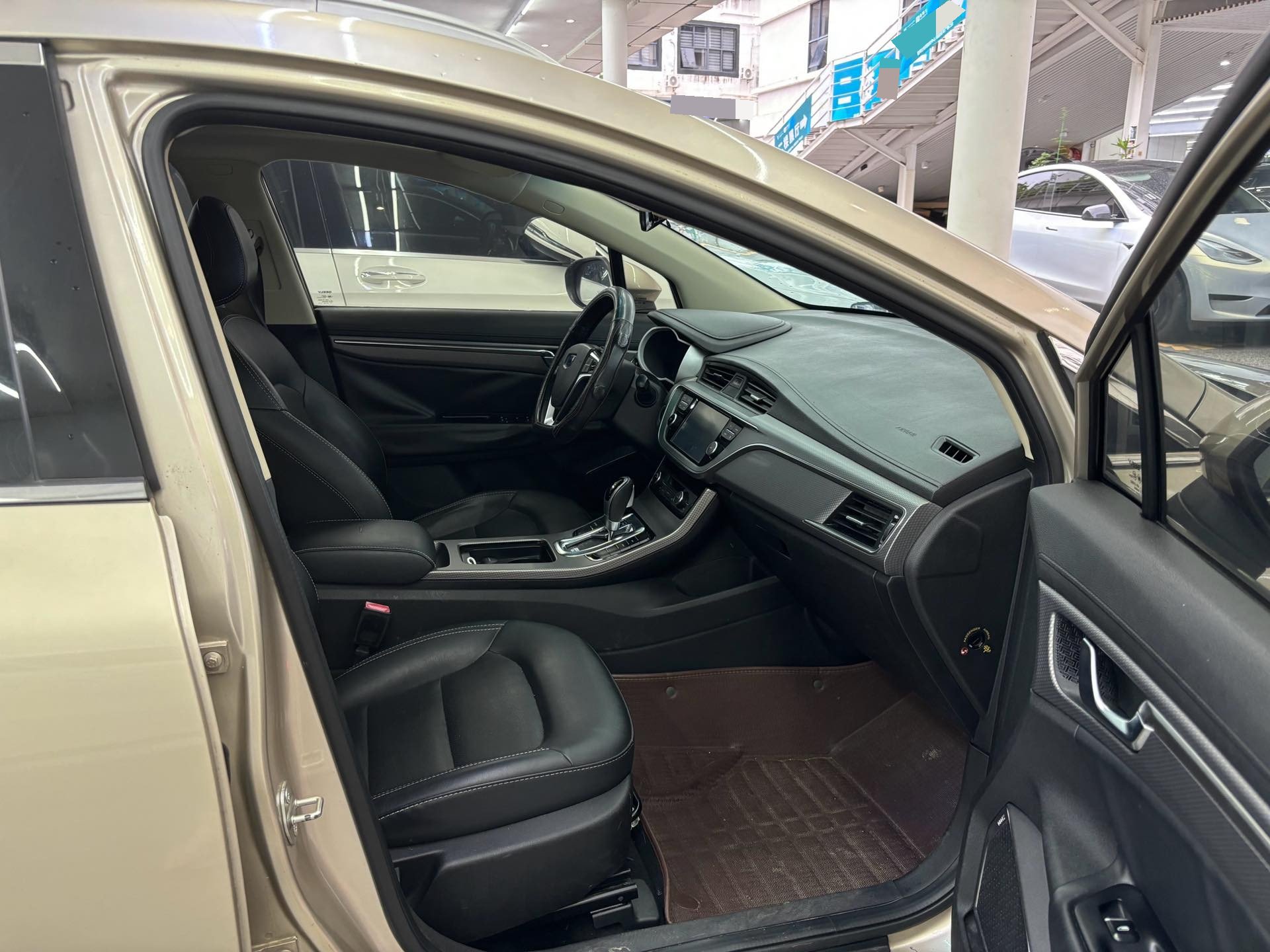 GEELY Emgrand GS 2016 car image #6