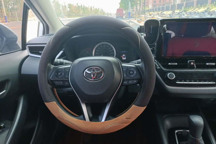 Toyota Corolla 2024 car image #11