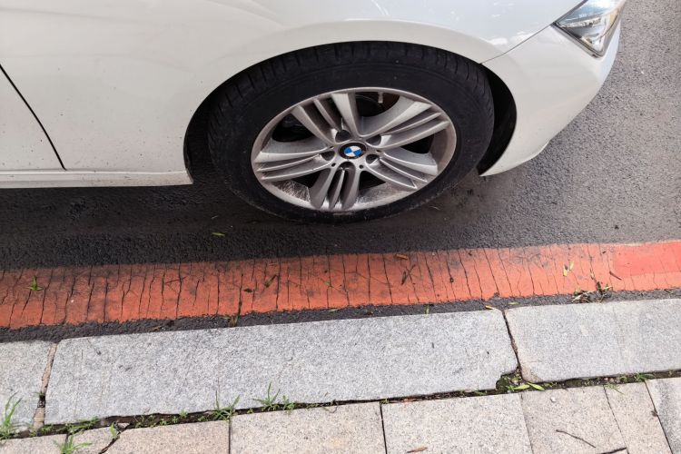 BMW 3 Series 2017 #9 BMW 3 Series 2017 car image #9