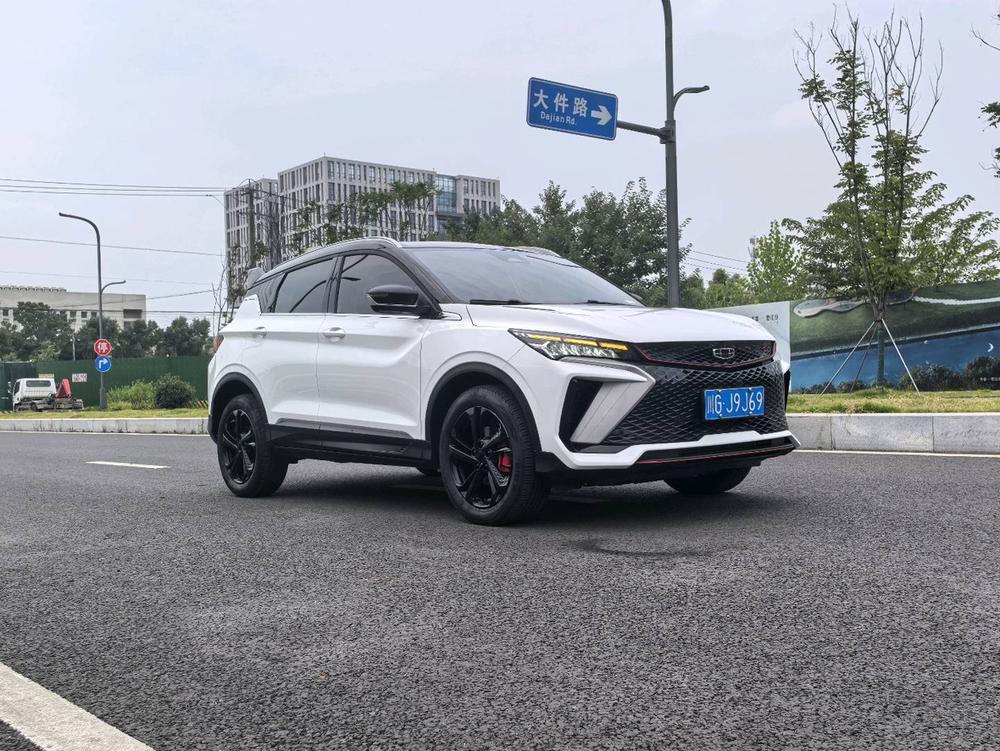 GEELY Coolray 2023 car image #3