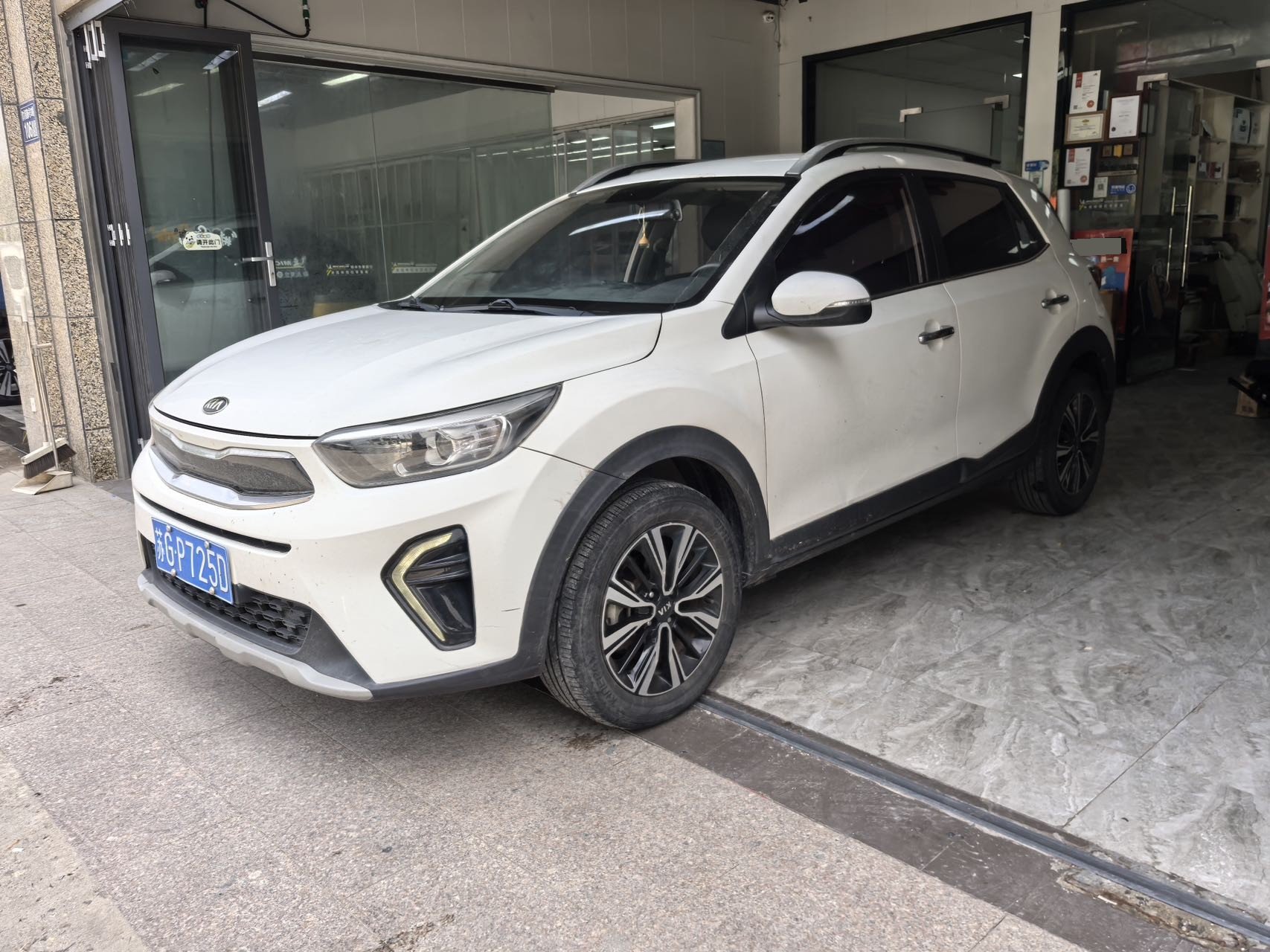 Kia KX1 2021 car image 