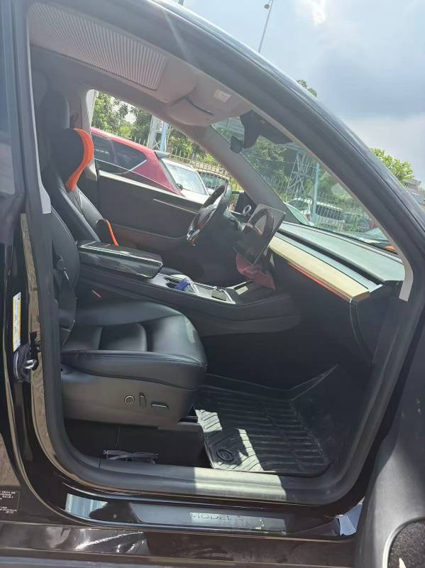 Tesla Model Y 2021 car image #4
