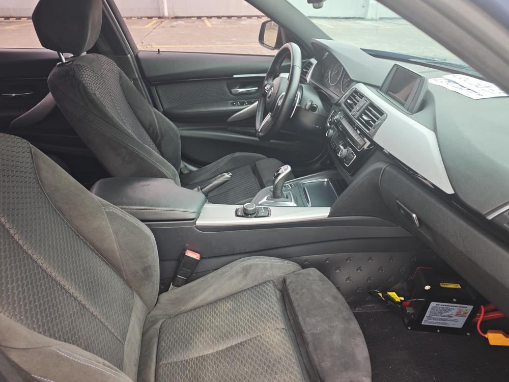 BMW 3 Series 2017 #14 BMW 3 Series 2017 car image #14