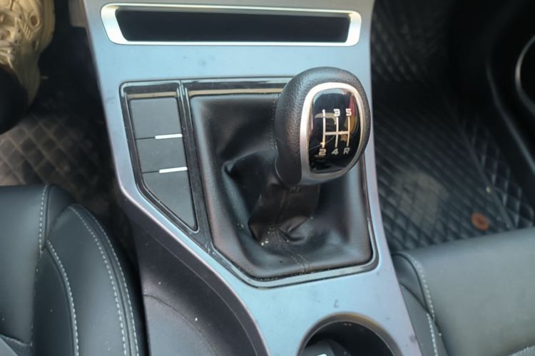 GEELY Emgrand 2021 car image #14