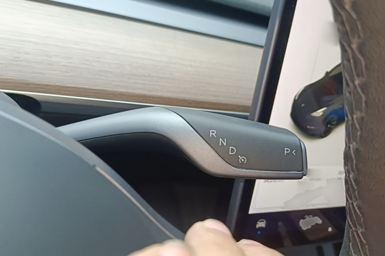 Tesla Model Y 2021 #11 Tesla Model Y 2021 car image #11