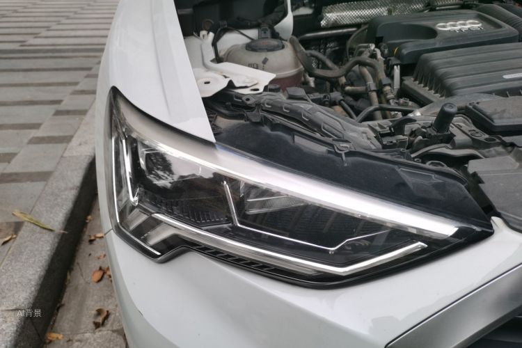 Audi Q3 2021 car image #8