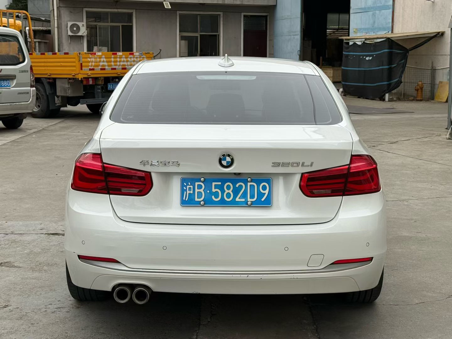 BMW 3 Series 2018 imagen de coche #5