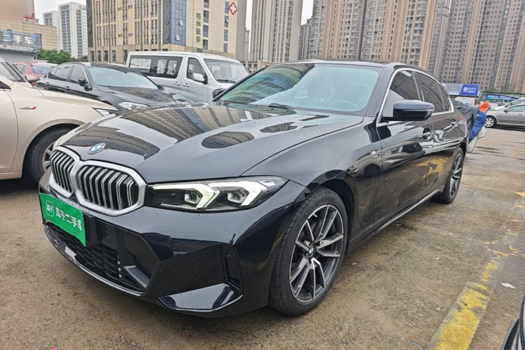 BMW 3 Series 2022 #2 BMW 3 Series 2022 car image #2