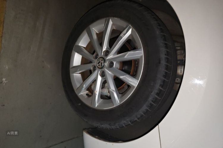Volkswagen Polo 2016 car image #9