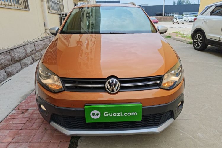 Volkswagen Polo 2016 car image #3