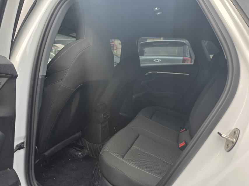 2022 car image #3