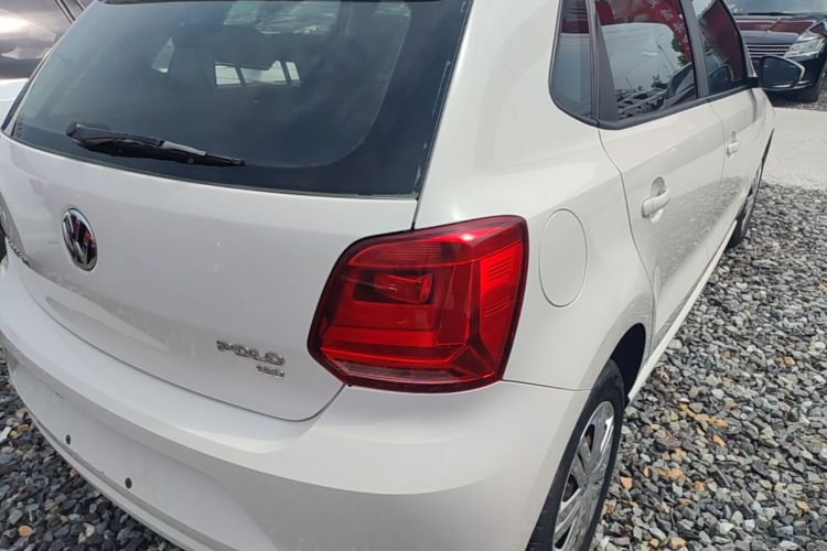 Volkswagen Polo 2016 car image #8