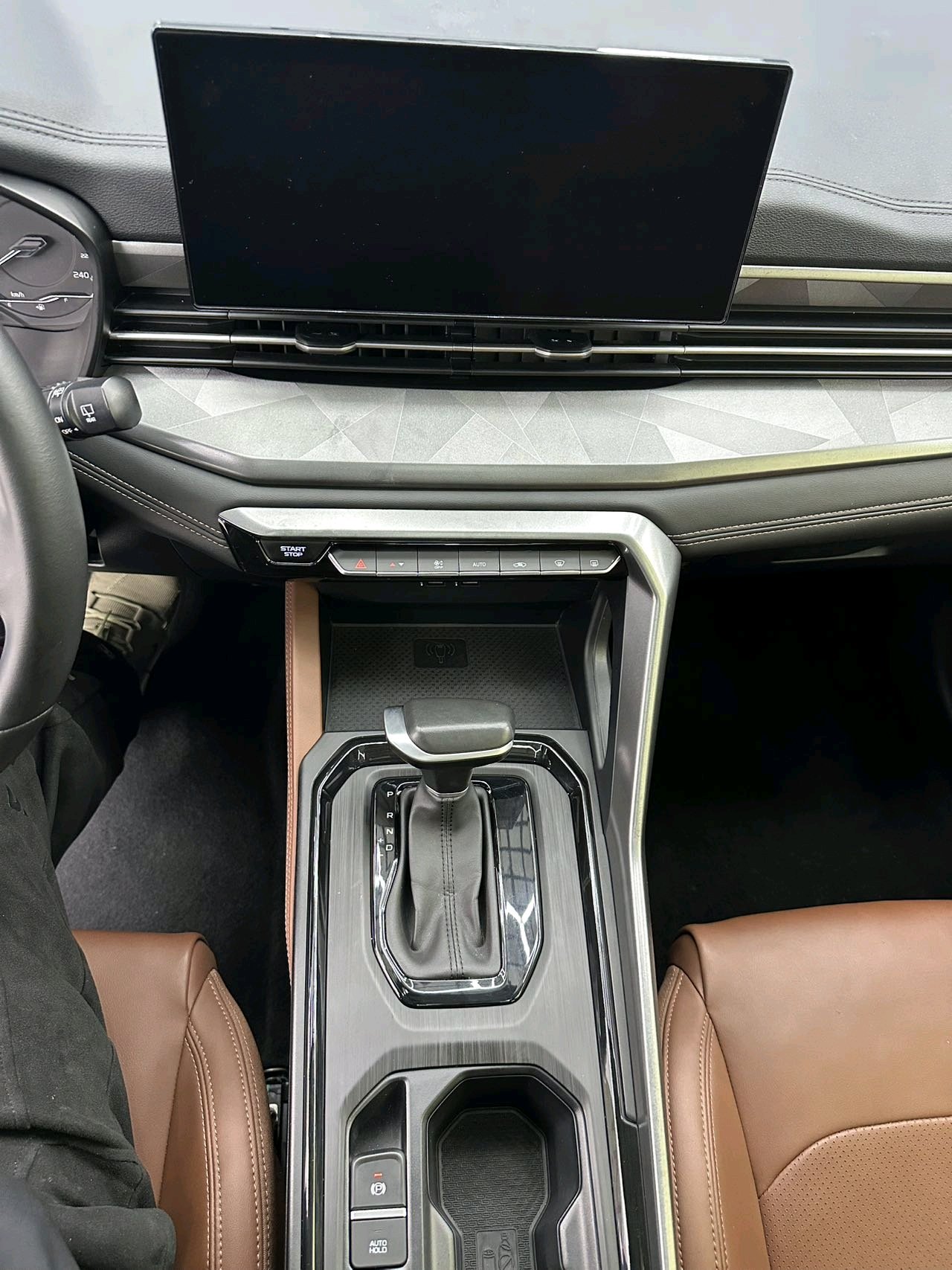 GEELY Vision X6 2022 image de voiture #15