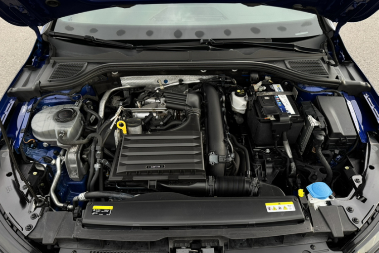 Volkswagen Golf 2021 car image #27