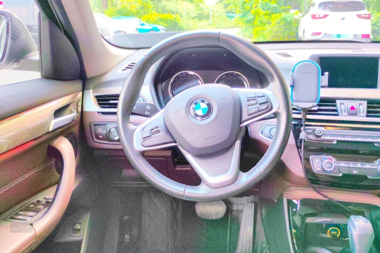 BMW X1 2019 #12 BMW X1 2019 car image #12