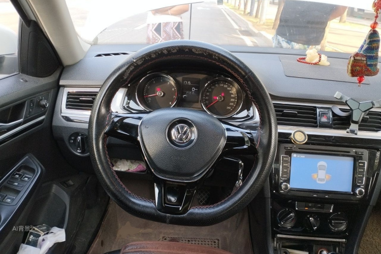 Volkswagen Bora 2016 car image #12