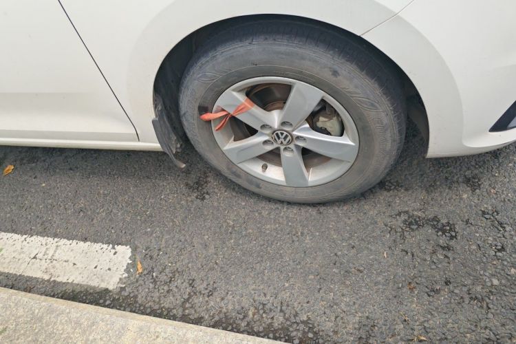 Volkswagen Santana 2017 car image #6