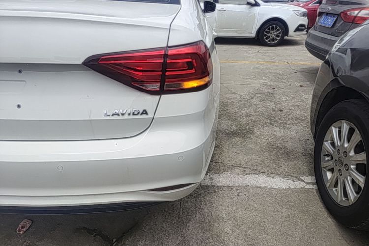Volkswagen Lavida 2020 car image #8