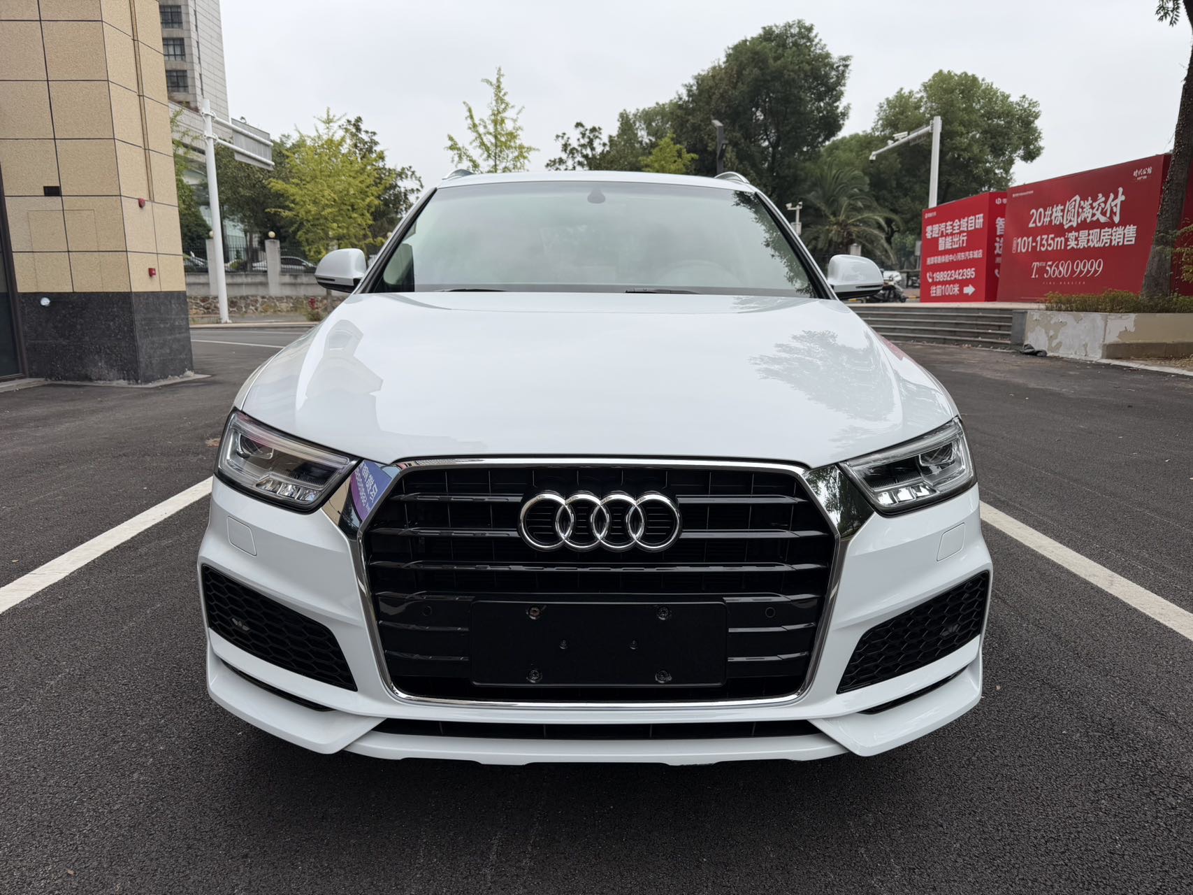 Audi Q3 2019 car image #2