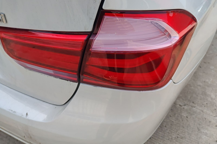 BMW 3 Series 2016 immagine di auto #8