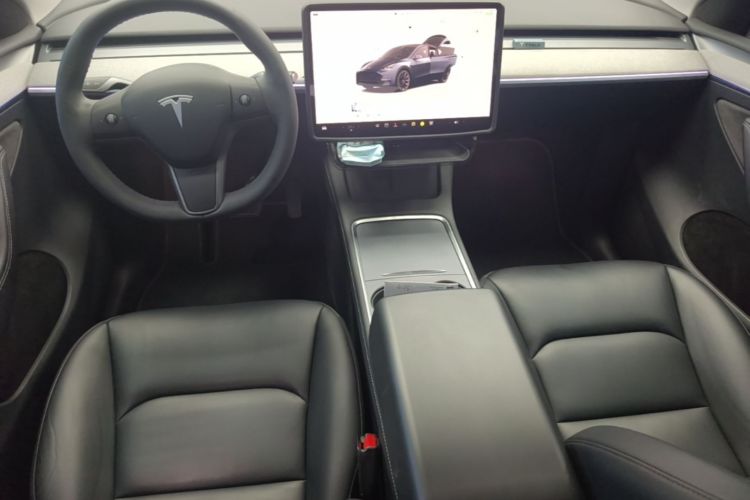 Tesla Model Y 2024 #10 Tesla Model Y 2024 car image #10