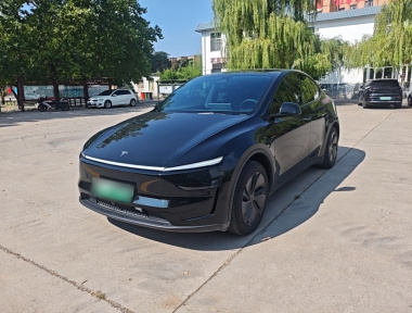 Tesla Model Y 2025 Tesla Model Y 2025 car image