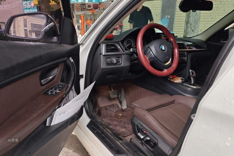 BMW 3 Series 2018 car image #18