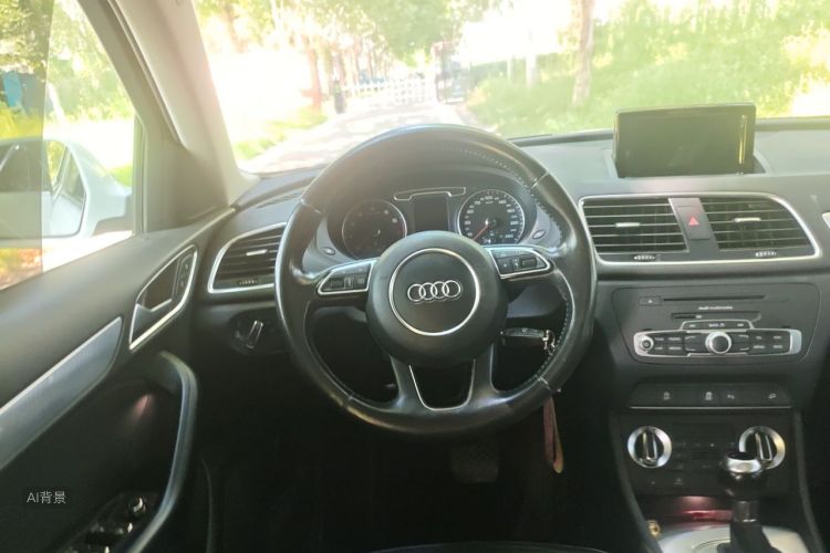 Audi Q3 2015 immagine di auto #12
