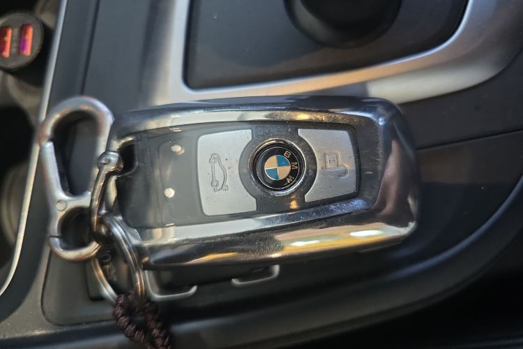 BMW 3 Series GT 2018 car image #9