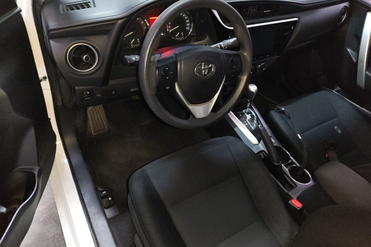 Toyota Corolla 2018 #18 Toyota Corolla 2018 car image #18