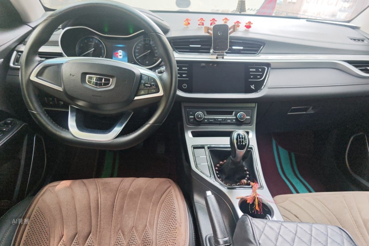 GEELY Emgrand 2019 car image #11