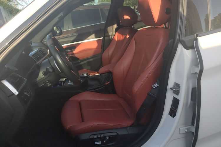 BMW 3 Series GT 2019 #19 BMW 3 Series GT 2019 car image #19