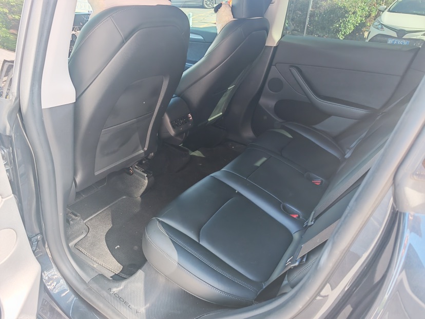 Tesla Model Y 2024 #7 Tesla Model Y 2024 car image #7