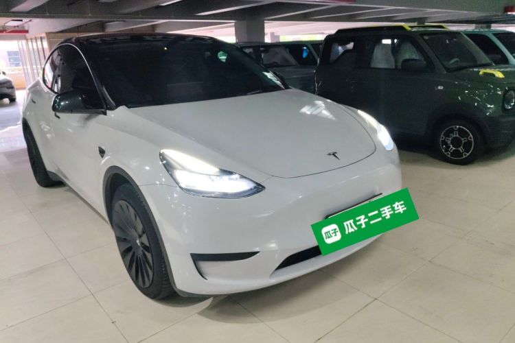 Tesla Model Y 2022 car image #4